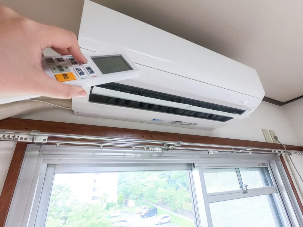 1. 【3分で解決】あなたのお悩みはどれ?お掃除機能付きエアコンのクリーニングが必要な3つのサイン