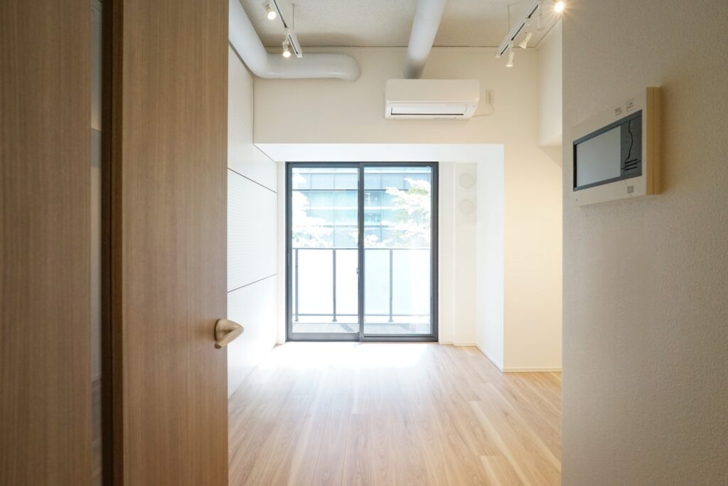 賃貸のエアコンクリーニング完全ガイド｜子供の咳はカビが原因？費用負担の疑問と大家さんへの交渉術を解説