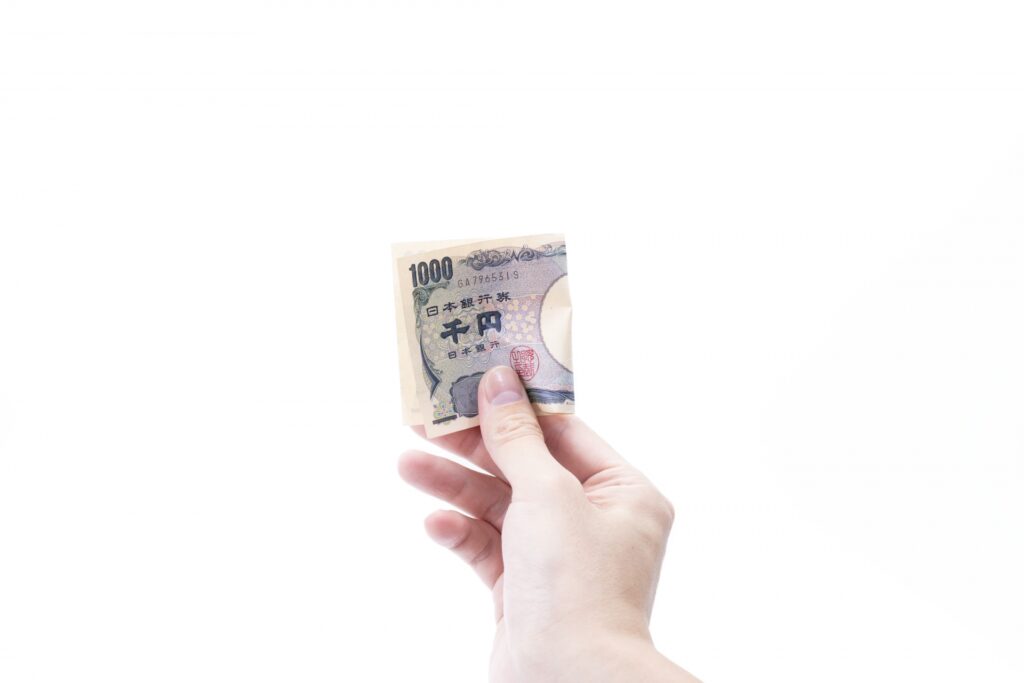 2-4. 避けるべき差し入れ②：現金やチップはNG？